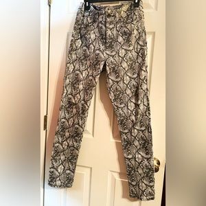 Seven for all mankind snakeskin skinny fit size 10